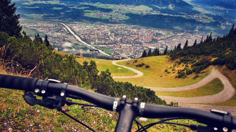 Le 5 piste ciclabili più belle da fare in Italia