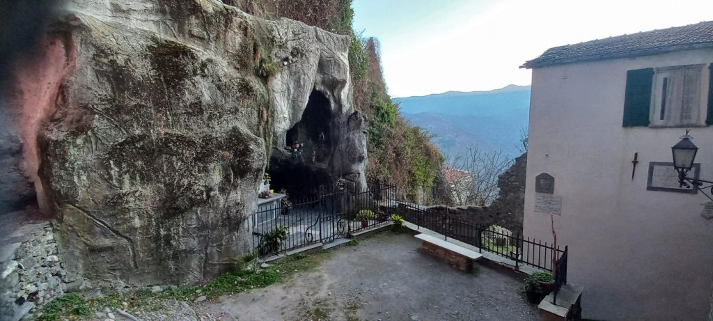 Grotta Lourdes - Triora