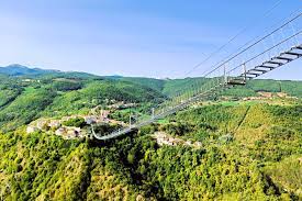 Inaugurato in Umbria il ponte tibetano più alto d’Europa