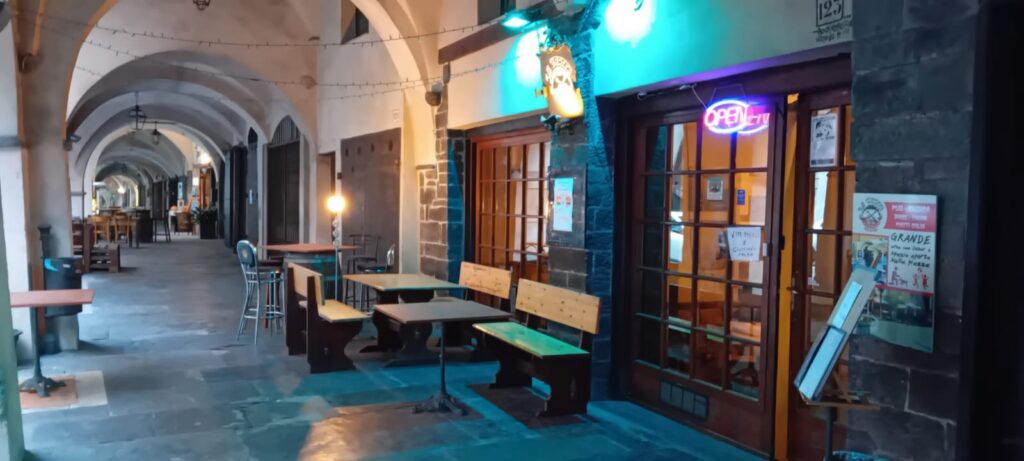 Pieve di Teco - Locali